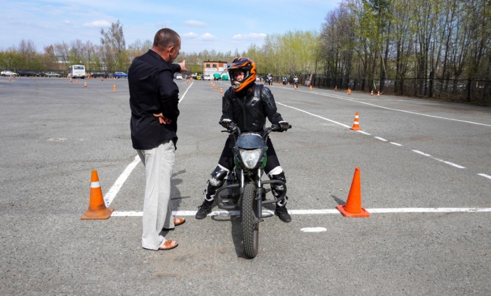 Comment fonctionne la passerelle moto pour obtenir le permis A ?